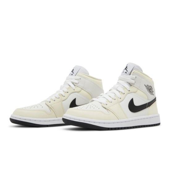 Air Jordan Wmns Air Jordan 1 Mid Coconut Milk BQ6472-121 EU 35.5 кокосовий/чорний
Air Jordan Wmns Air Jordan 1 Mid Coconut Milk BQ6472-121 EU 35.5 кокосовий/чорний