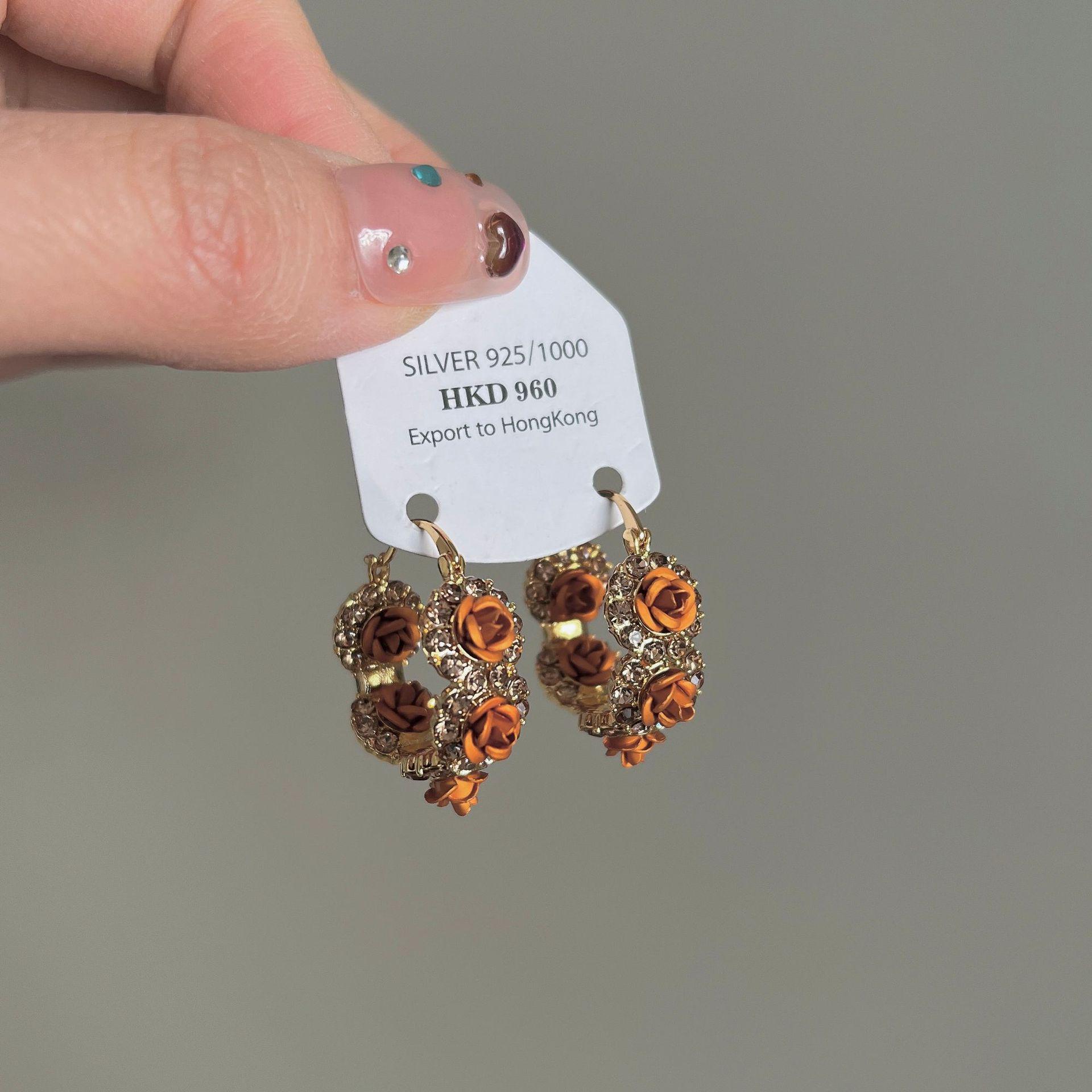 2024 French Rose Zircon Stud Earrings: Elegant, Versatile, High-End Trend for Women
2024 French Rose Zircon Stud Earrings: Elegant, Versatile, High-End Trend for Women