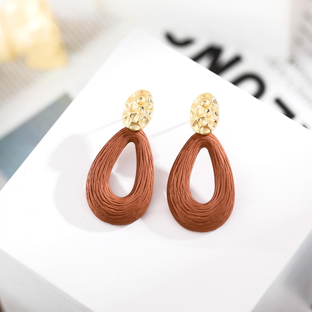 Ретро темперамент капли воды геометрические полые серьги-подвески геометрические серьги простые серьги
Ретро темперамент капли воды геометрические полые серьги-подвески геометрические серьги простые серьги