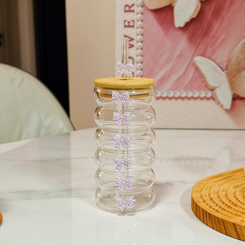 Bow Tie Plastic Straw Cup Cute Glass Cup Tumbler Jar Shaped Water Bottle With Lids For Iced Coffee Juice Drinking Cup A1
Bow Tie Plastic Straw Cup Cute Glass Cup Tumbler Jar Shaped Water Bottle With Lids For Iced Coffee Juice Drinking Cup A1