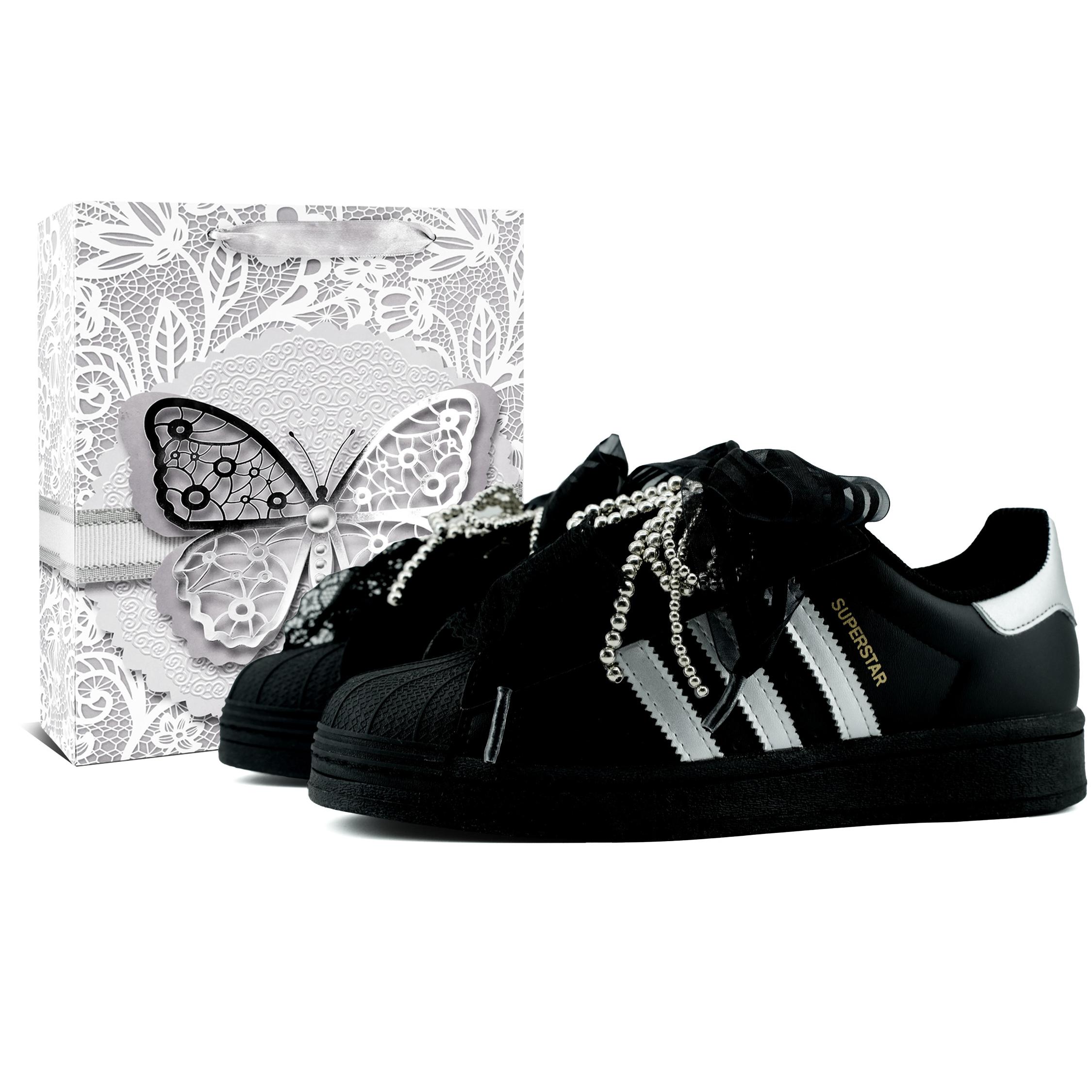 Adidas Originals SUPERSTAR Lightweight Breathable Low top Skateboard Shoes Women s Black Silver EG4959(Team975-S-BOX) 38
Adidas Originals SUPERSTAR Lightweight Breathable Low top Skateboard Shoes Women s Black Silver EG4959(Team975-S-BOX) 38