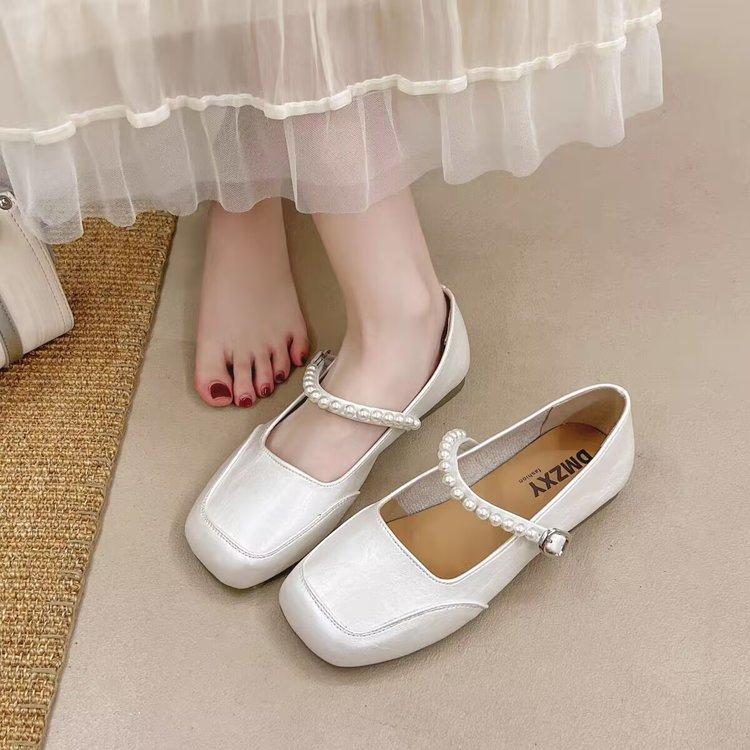 Beautiful flat-bottomed French silver light-mouth single shoes for women s 2025 autumn new models with skirts Mary Jane small leather shoes evening s 40
Beautiful flat-bottomed French silver light-mouth single shoes for women s 2025 autumn new models with skirts Mary Jane small leather shoes evening s 40