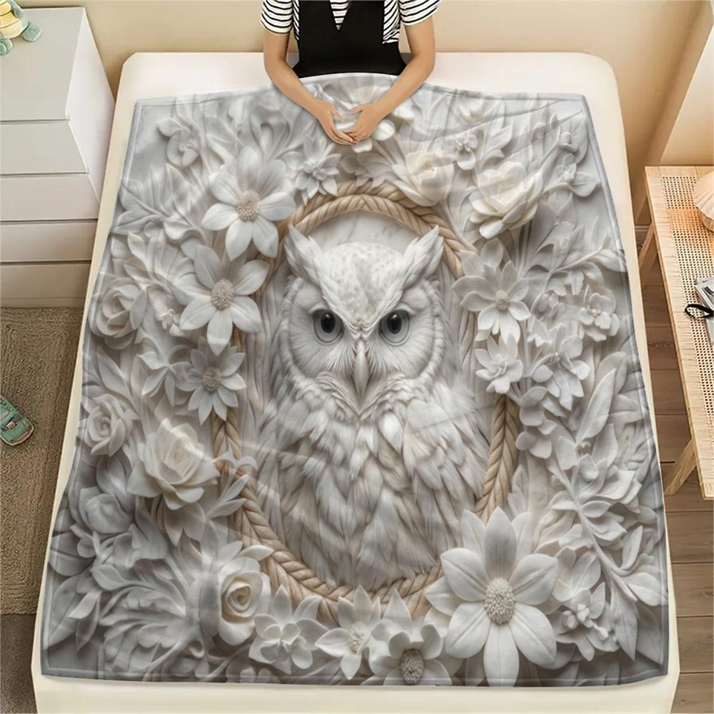 1Pc owl Print Flannel Blanket, High quality Comfortable for All Seasons, Home Decor, Warmth and Comfort, Perfect for Christmas Gifts W64 80cm x 120cm
1Pc owl Print Flannel Blanket, High quality Comfortable for All Seasons, Home Decor, Warmth and Comfort, Perfect for Christmas Gifts W64 80cm x 120cm