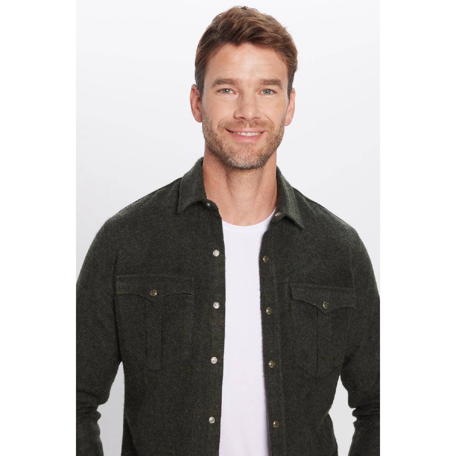 Men s Slim Fit Slim Fit Lumberjack Double Pocket Flap Plain Khaki Winter Shirt L спаржевый
Men s Slim Fit Slim Fit Lumberjack Double Pocket Flap Plain Khaki Winter Shirt L спаржевый