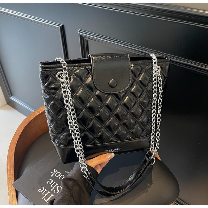 Tote bag shoulder bag new diamond bag large capacity chain bag contrasting color fashionable casual tote bag чёрный
Tote bag shoulder bag new diamond bag large capacity chain bag contrasting color fashionable casual tote bag чёрный