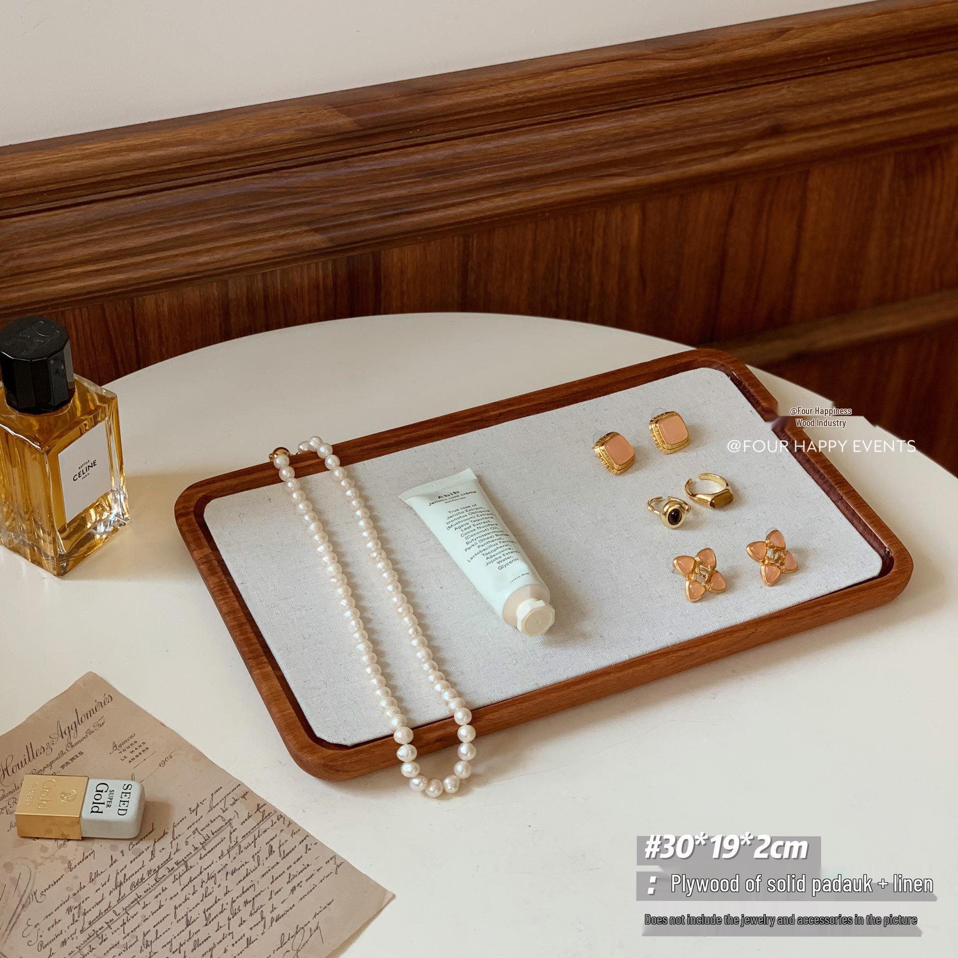 Дерев яний оксамитовий лоток для прикрас для намист та браслетів
Дерев яний оксамитовий лоток для прикрас для намист та браслетів