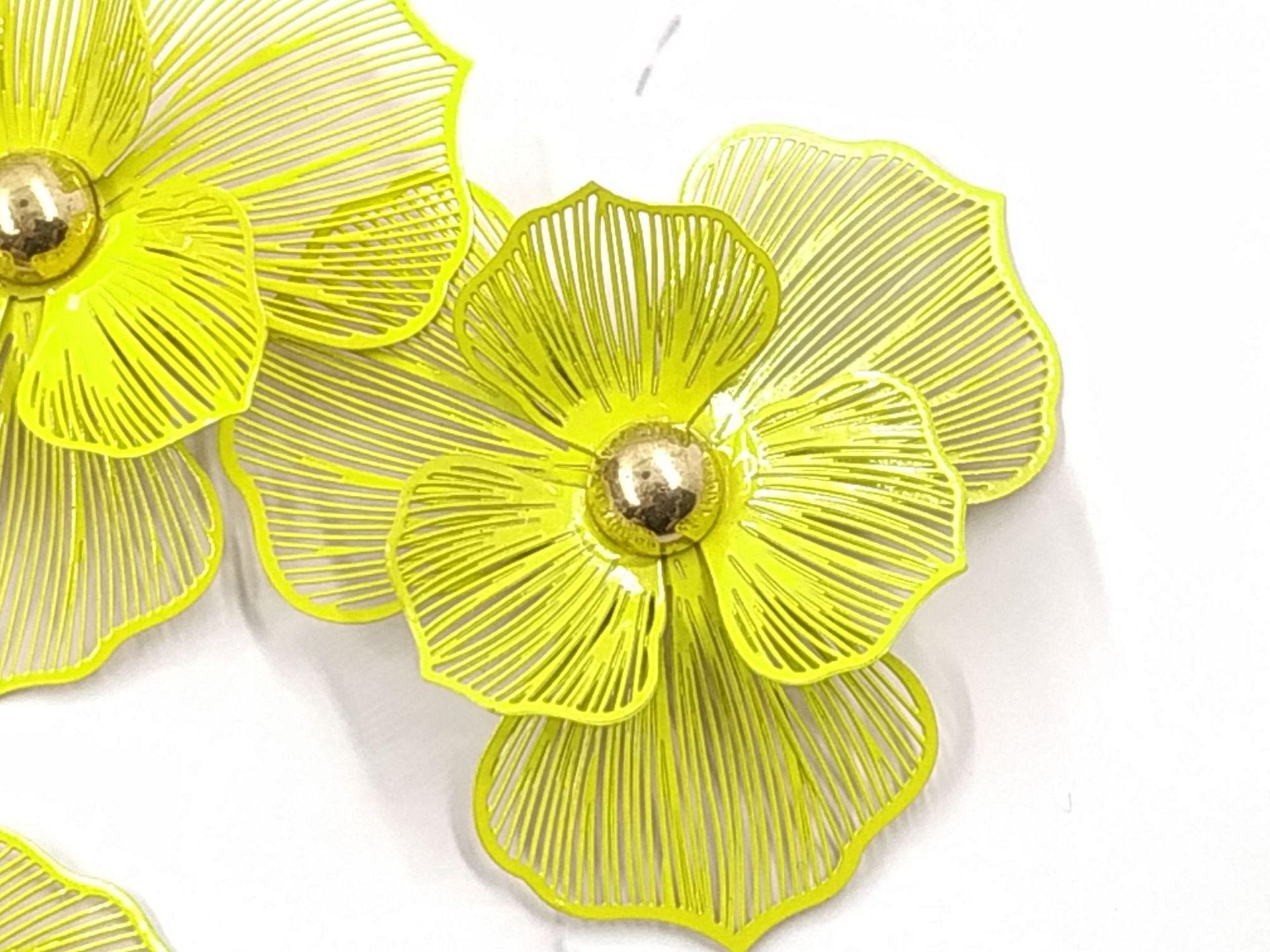 Французские серьги-цветы для женщин Модные и универсальные жёлтый
Французские серьги-цветы для женщин Модные и универсальные жёлтый