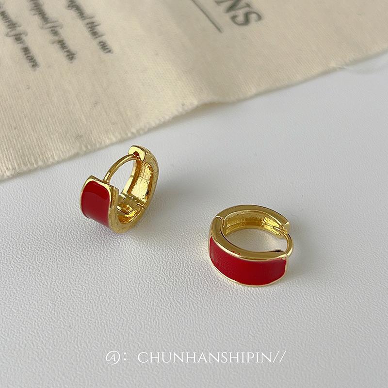 Maillard autumn and winter light luxury high-end earrings circle women s round amber earrings retro ear clips without ear piercings
Maillard autumn and winter light luxury high-end earrings circle women s round amber earrings retro ear clips without ear piercings