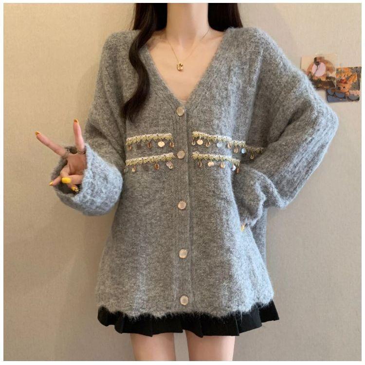 Women Sequin Decorated Solid Color Sweater Lazy Style Loose Fitting V-neck Knitted Sweaters Autumn Fashion Versatile LadySingle Breasted Top Coat M серебряный серый
Women Sequin Decorated Solid Color Sweater Lazy Style Loose Fitting V-neck Knitted Sweaters Autumn Fashion Versatile LadySingle Breasted Top Coat M серебряный серый