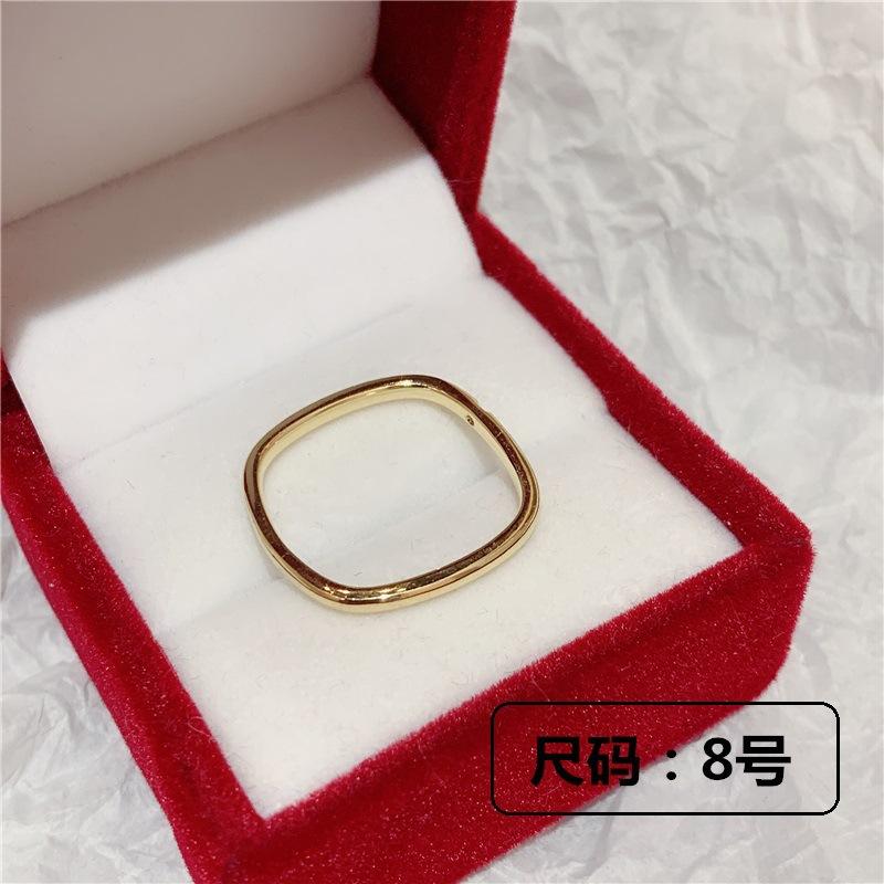 New trendy Zhoujia small square ring, golden square ring for women, personalized ring temperament, simple plain ring ring.
New trendy Zhoujia small square ring, golden square ring for women, personalized ring temperament, simple plain ring ring.