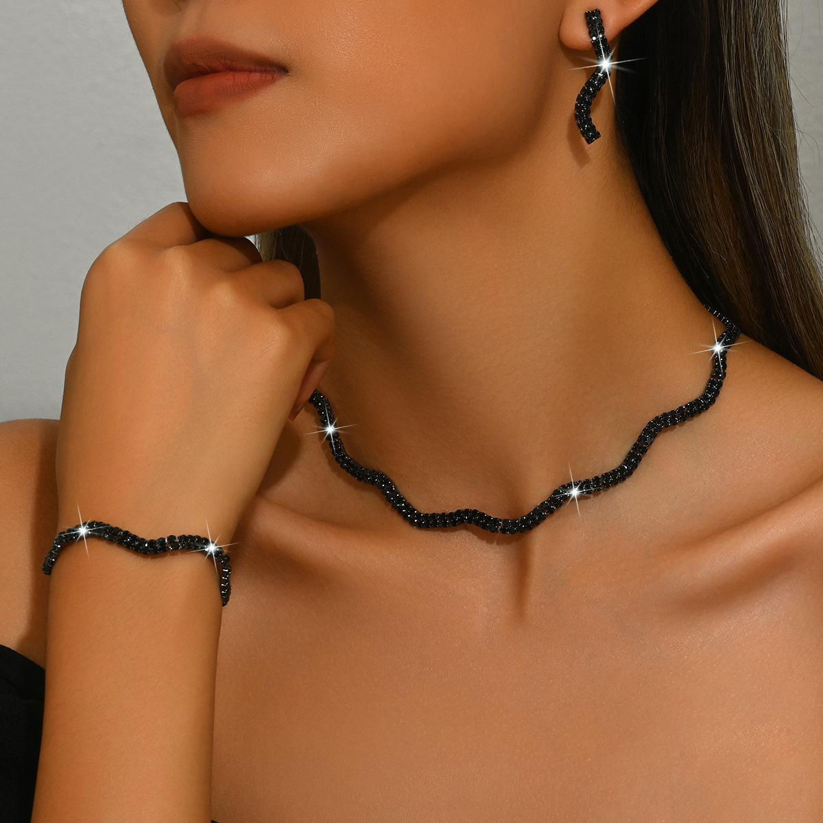 Women s Necklace, Handmade Earrings, Wedding Jewelry Three-piece Set, Black Rhinestone Jewelry Set
Women s Necklace, Handmade Earrings, Wedding Jewelry Three-piece Set, Black Rhinestone Jewelry Set