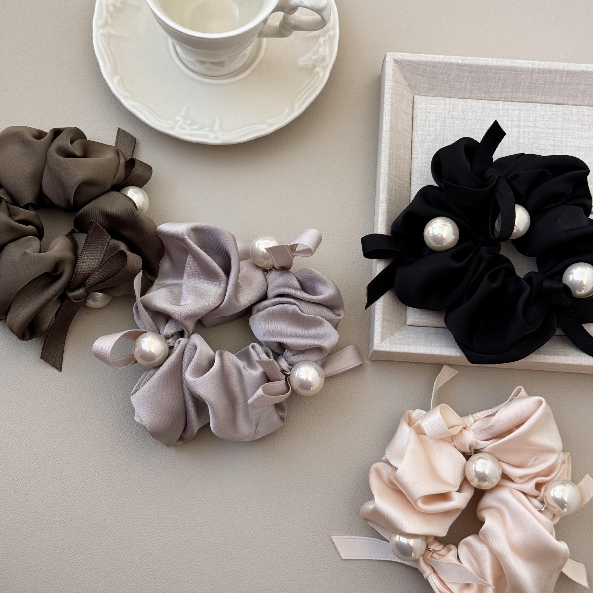 Elastic hair bands accessories for girl women korean large scrunchies rubber ties leading fashion adults kpop Yoga popular pearl
Elastic hair bands accessories for girl women korean large scrunchies rubber ties leading fashion adults kpop Yoga popular pearl