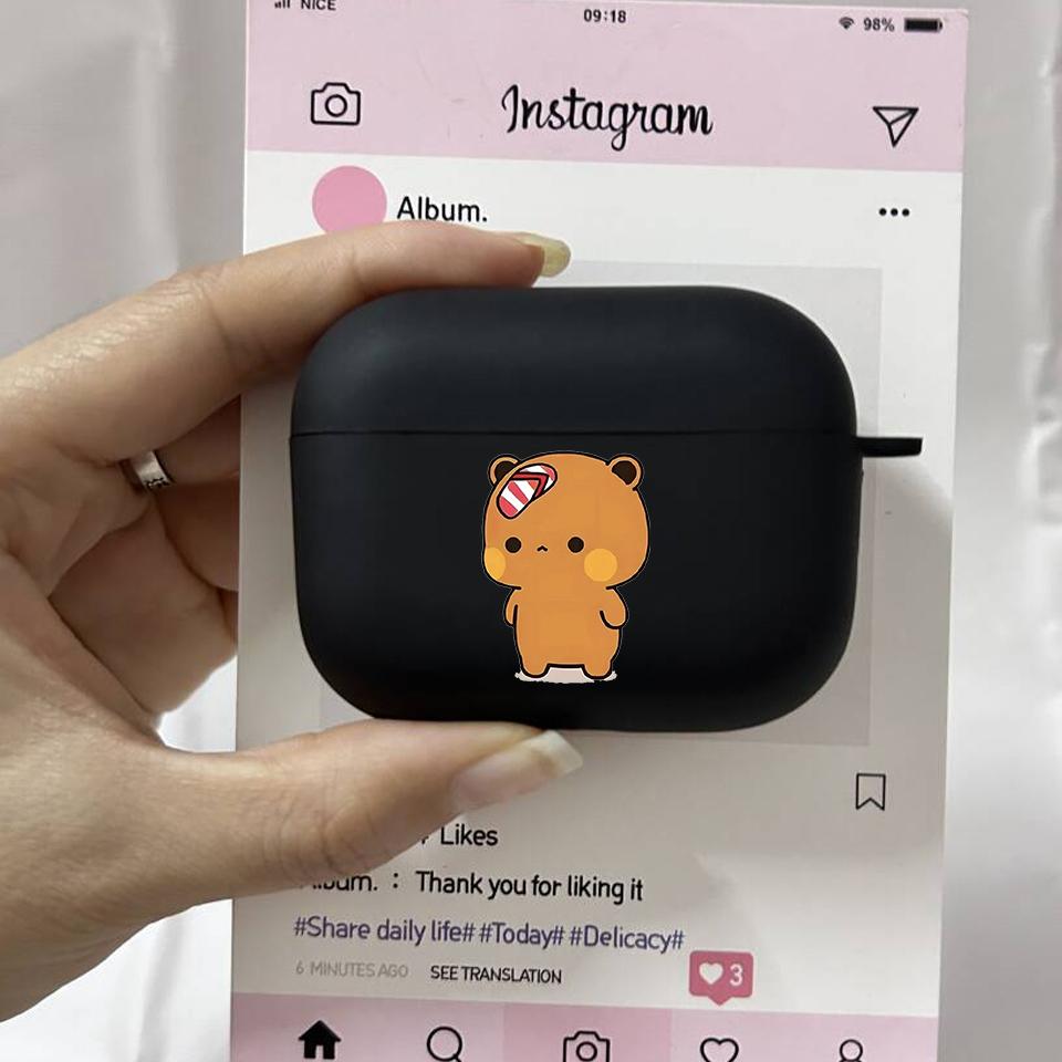Funny Cartoon Bubu Dudu Couple Earphone Case For AirPods Pro3 2 1 Black Soft Silicone Headphone Cover For AirPods 4 3 Pro2 Box Airpods 1 2
Funny Cartoon Bubu Dudu Couple Earphone Case For AirPods Pro3 2 1 Black Soft Silicone Headphone Cover For AirPods 4 3 Pro2 Box Airpods 1 2