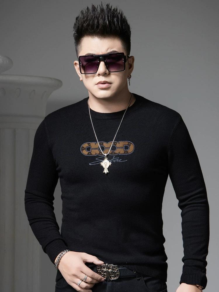 European-Style Autumn and Winter Men s Warm Knit Pullover Sweater with Trendy Brand Print and Round Neck M чёрный
European-Style Autumn and Winter Men s Warm Knit Pullover Sweater with Trendy Brand Print and Round Neck M чёрный
