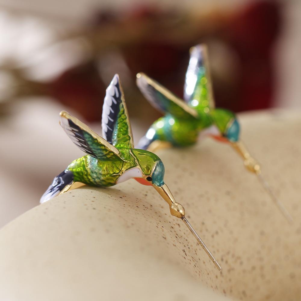 European and American Retro Hummingbird Earrings - Green and Blue Drop Design зелёный
European and American Retro Hummingbird Earrings - Green and Blue Drop Design зелёный