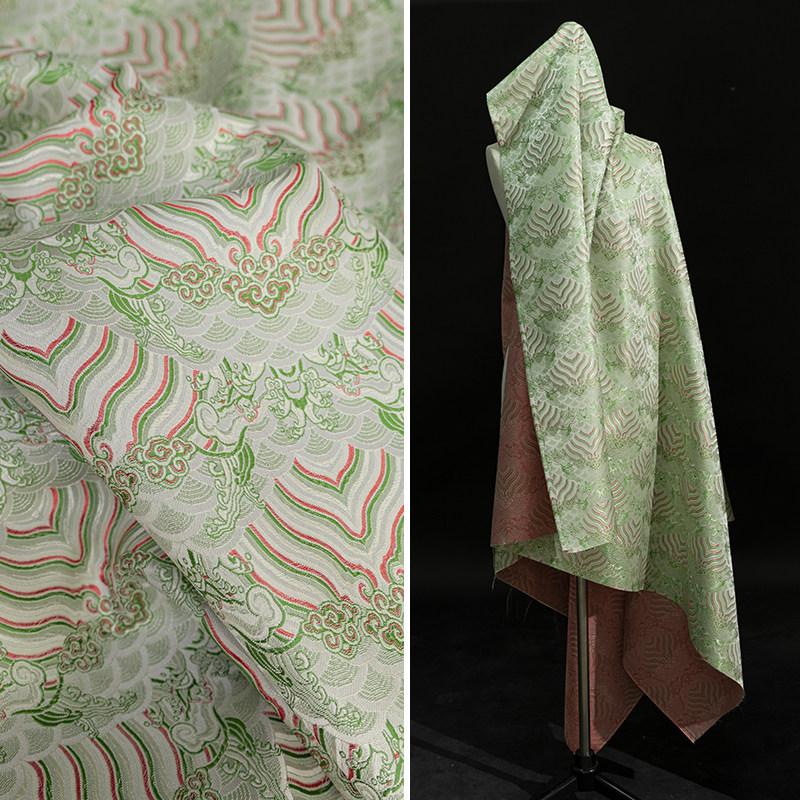 Vintage Wave Brocade Fabric Jacquard Fabric for DIY Sewing Chinese Style Cheongsam Dress Gown & Hanfu Designer Handmade Fabric 100x145cm
Vintage Wave Brocade Fabric Jacquard Fabric for DIY Sewing Chinese Style Cheongsam Dress Gown & Hanfu Designer Handmade Fabric 100x145cm