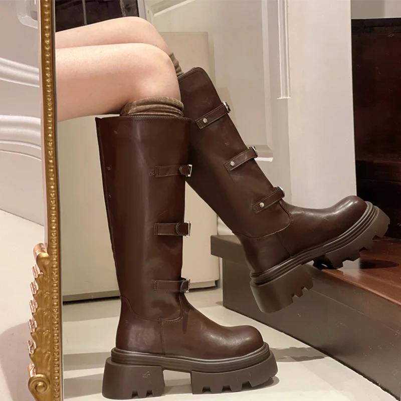 Массивные модные женские высокие сапоги, дизайнерские туфли с пряжкой на платформе и средним каблуком, высокие туфли до колена, тренд 2025 года, зимние новые туфли-лодочки для мотоциклистов 40 вино красного
Массивные модные женские высокие сапоги, дизайнерские туфли с пряжкой на платформе и средним каблуком, высокие туфли до колена, тренд 2025 года, зимние новые туфли-лодочки для мотоциклистов 40 вино красного