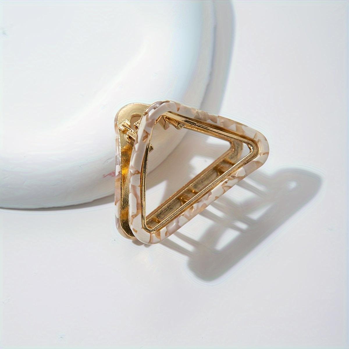 Elegant Triangular Hair Claw Clip Hollow Out Stylish Hairdressing Accessories For Women And Daily Use світло-фіолетового кольору
Elegant Triangular Hair Claw Clip Hollow Out Stylish Hairdressing Accessories For Women And Daily Use світло-фіолетового кольору