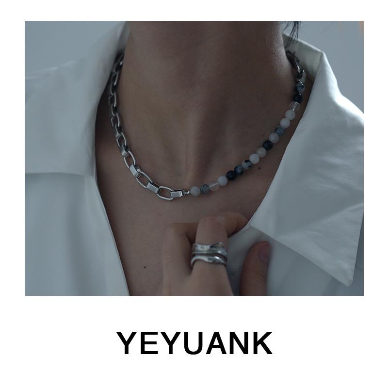 Nohara Aoi Minimalist Black & White Stone Clavicle Necklace
Nohara Aoi Minimalist Black & White Stone Clavicle Necklace