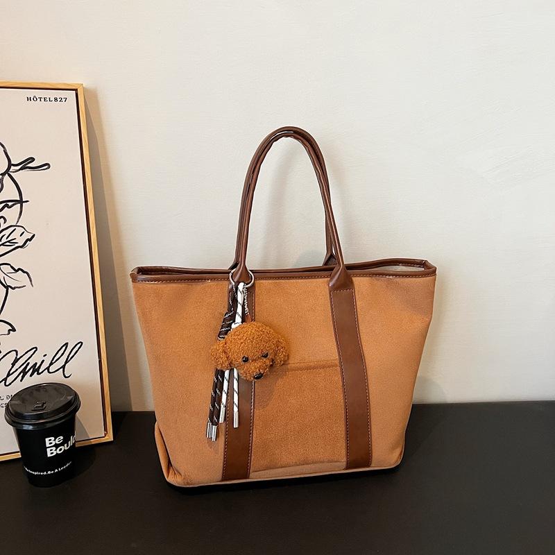 Korean version 2024 new women s bag retro suede large-capacity handbag simple trendy tote big bag Without pendant коричневий
Korean version 2024 new women s bag retro suede large-capacity handbag simple trendy tote big bag Without pendant коричневий
