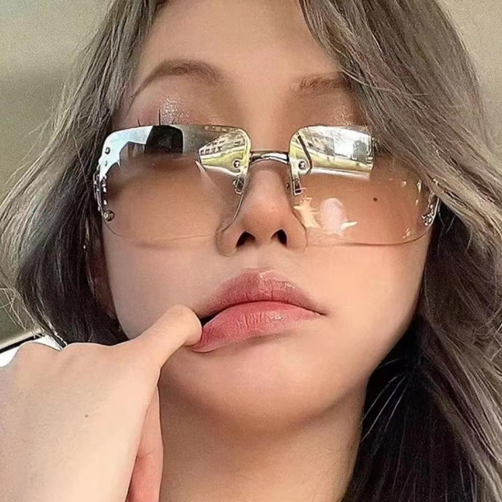 Frameless diamond sunglasses female Spice Girl concave shape ins Internet celebrity sunglasses UV protection large frame thin
Frameless diamond sunglasses female Spice Girl concave shape ins Internet celebrity sunglasses UV protection large frame thin