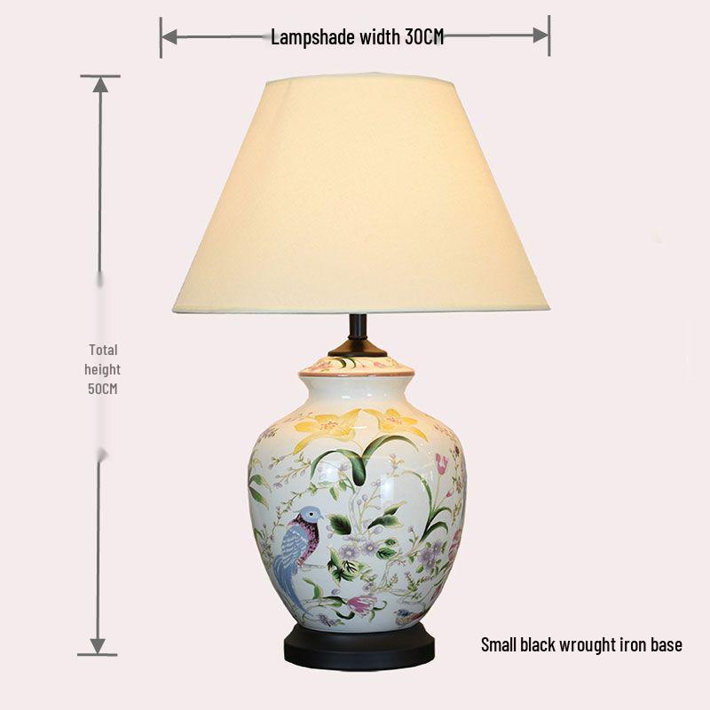 Керамическая настольная лампа Nordic Floral & Bird - Медное основание, Идеально подходит для гостиной, углового акцента, прикроватной тумбочки в спальне и домашнего декора. Button Switch
Керамическая настольная лампа Nordic Floral & Bird - Медное основание, Идеально подходит для гостиной, углового акцента, прикроватной тумбочки в спальне и домашнего декора. Button Switch