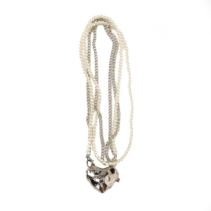 Fashion Metal Dinner Bags Women High Quality Chain Shoulder Bag Designer Pearl Crossbody Bag Luxury Evening Purse for Women 5X5X3cm
Fashion Metal Dinner Bags Women High Quality Chain Shoulder Bag Designer Pearl Crossbody Bag Luxury Evening Purse for Women 5X5X3cm