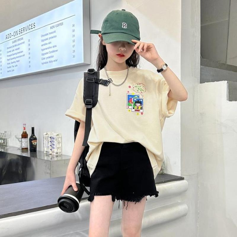 Летняя нарядная футболка из хлопка с короткими рукавами для девочек 170 бежевый
Летняя нарядная футболка из хлопка с короткими рукавами для девочек 170 бежевый