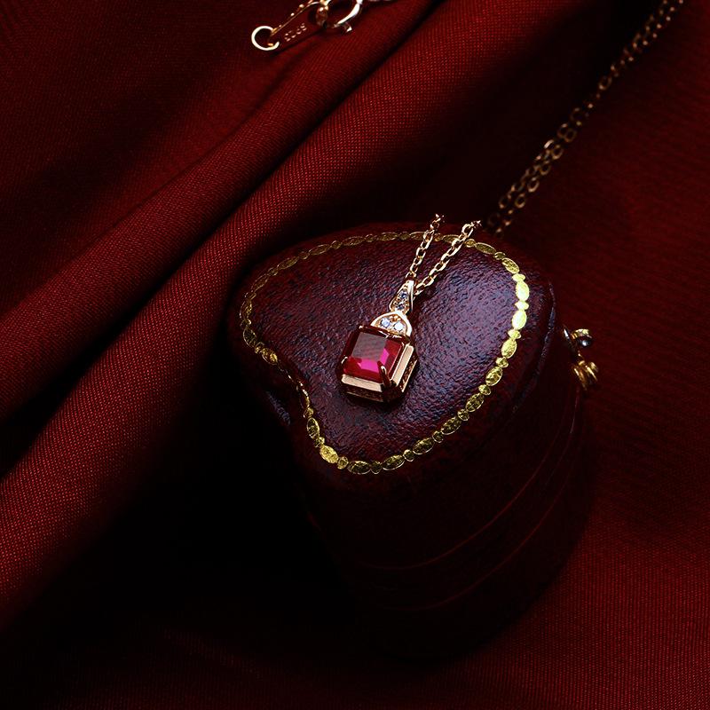 Осень/Зима 2021 Agete Лимитированная Коллекция Имитация Рубина Серебро 925 пробы Винтажный Ювелирный Набор: Кольцо, Ожерелье, Серьги 925 Silver
Осень/Зима 2021 Agete Лимитированная Коллекция Имитация Рубина Серебро 925 пробы Винтажный Ювелирный Набор: Кольцо, Ожерелье, Серьги 925 Silver