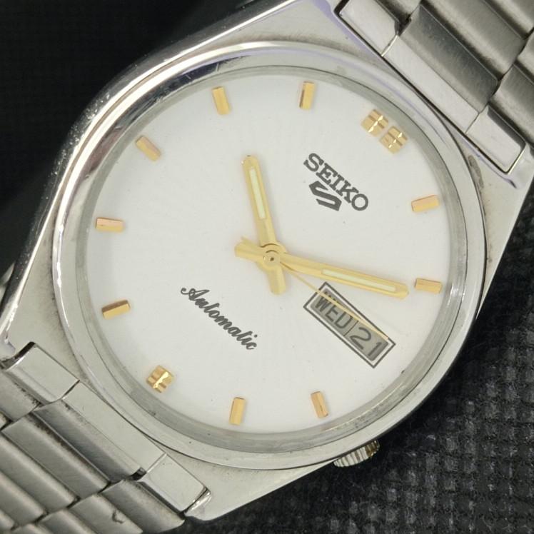 USED VINTAGE SEIKO 5 AUTO 7009A JAPAN MENS D/D WHITE WATCH 608g-a316335-2 SKU608g-a316335
USED VINTAGE SEIKO 5 AUTO 7009A JAPAN MENS D/D WHITE WATCH 608g-a316335-2 SKU608g-a316335
