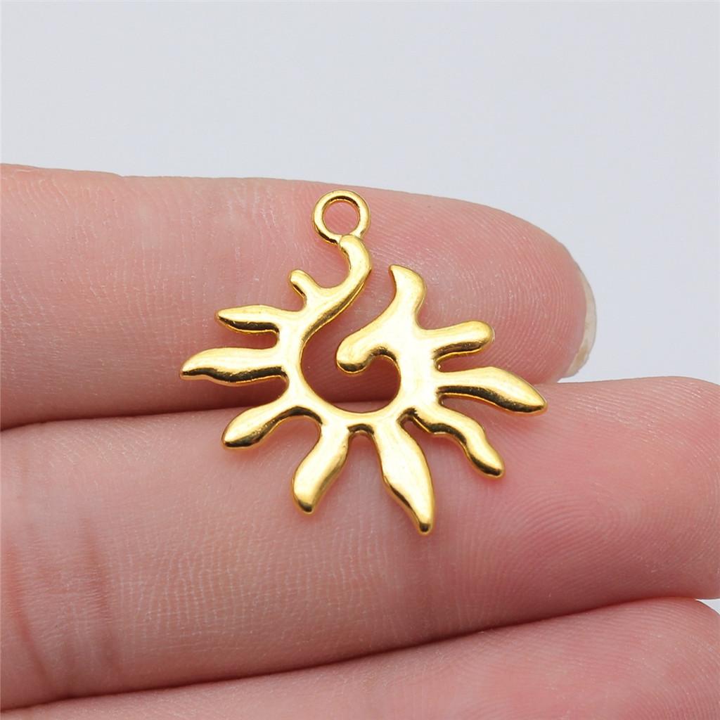 Шарми Сонце Сонячне світло Підвіски Вінтажні Ювелірні Вироби Матеріали QC126 A36-10pcs-27x20mm
Шарми Сонце Сонячне світло Підвіски Вінтажні Ювелірні Вироби Матеріали QC126 A36-10pcs-27x20mm