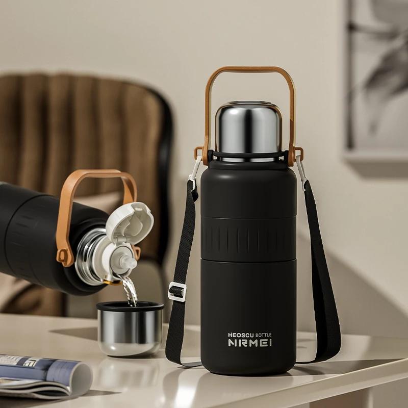 Термос из нержавеющей стали, портативная термобутылка для воды с чехлом для переноски, большая емкость, вакуумная изоляция 900ML чёрный
Термос из нержавеющей стали, портативная термобутылка для воды с чехлом для переноски, большая емкость, вакуумная изоляция 900ML чёрный