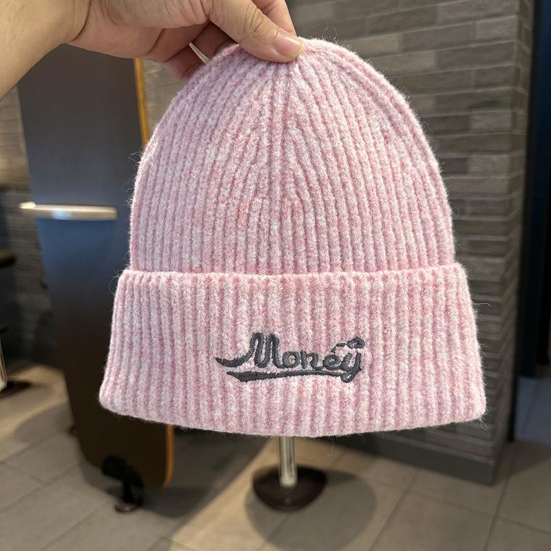 Шапки для мужчин и женщин осень и зима новые шерстяные шапки с вышивкой букв модные вязаные шапки теплые утолщенные шапки от холода M(56-58cm)
Шапки для мужчин и женщин осень и зима новые шерстяные шапки с вышивкой букв модные вязаные шапки теплые утолщенные шапки от холода M(56-58cm)