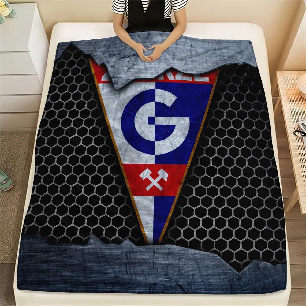 Górnik Zabrze Print Flannel Blanket, High quality Comfortable for All Seasons, Home Decor, Warmth and Comfort 130cm x 150cm
Górnik Zabrze Print Flannel Blanket, High quality Comfortable for All Seasons, Home Decor, Warmth and Comfort 130cm x 150cm