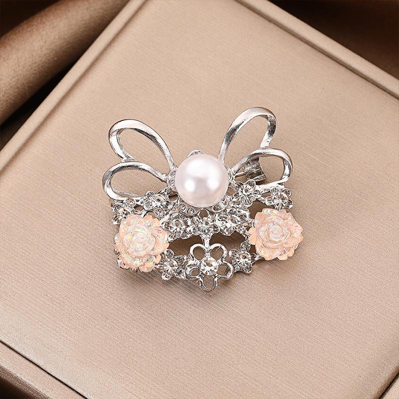Retro Brooch High-End Pins Anti-Exposing Fasteners Clothing Accessories
Retro Brooch High-End Pins Anti-Exposing Fasteners Clothing Accessories