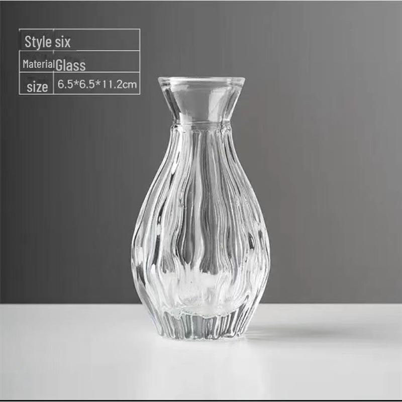 Простая стеклянная ваза для свежих или сухих цветов — идеально подходит для декора гостиной или офиса. Standard
Простая стеклянная ваза для свежих или сухих цветов — идеально подходит для декора гостиной или офиса. Standard