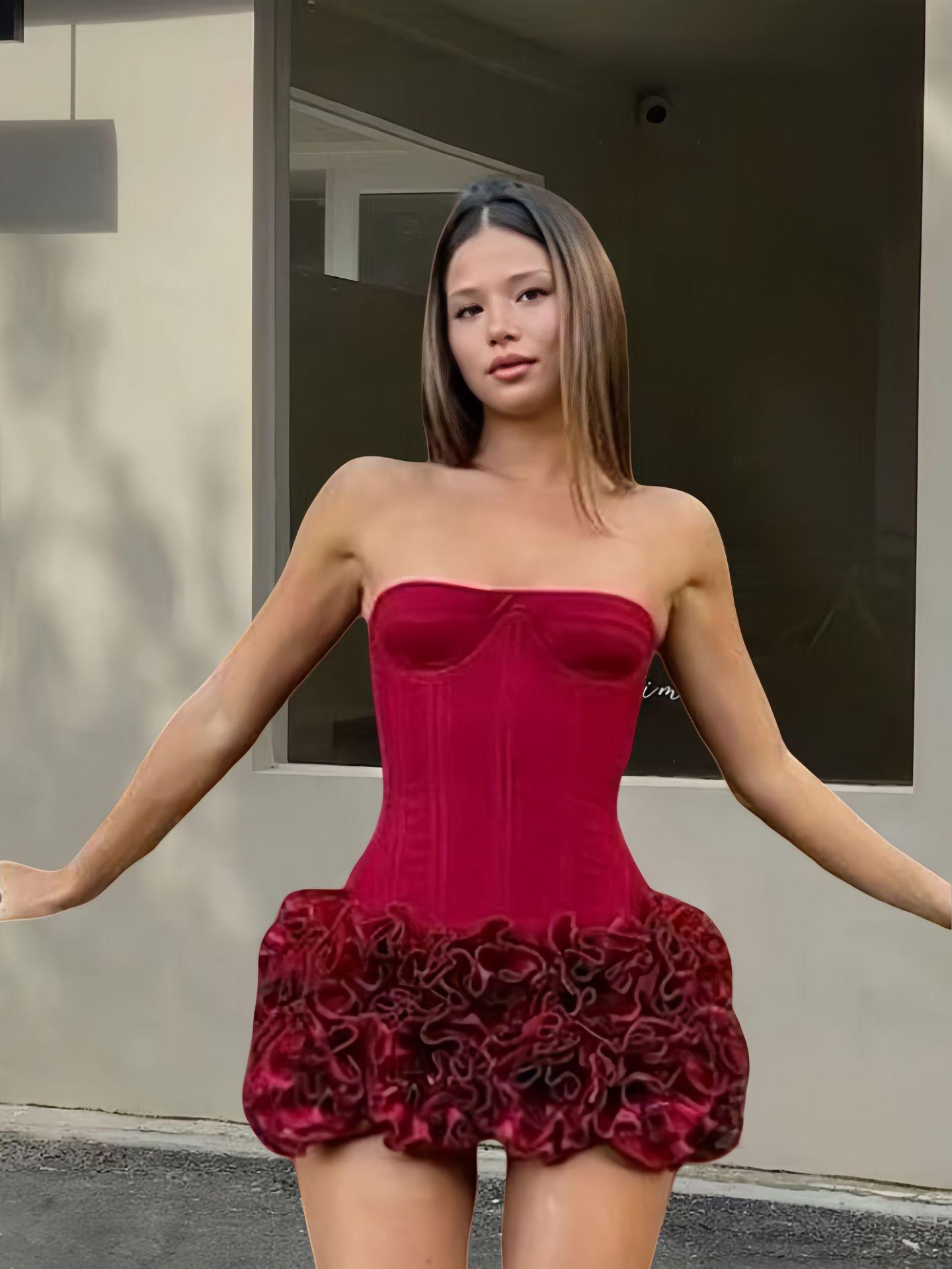 2024 Цветочное европейское и американское сладкое и пряное короткое платье-труба нестандартной формы для лета и осени Medium красный