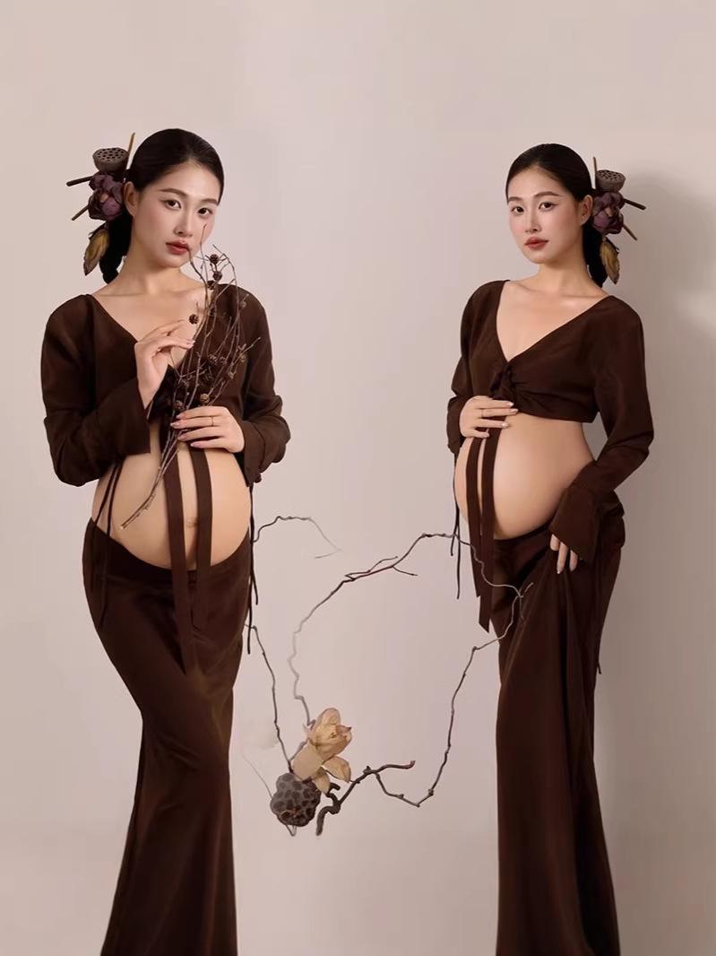 2026 Spring European & American Style Dark Brown Square Neck Waist-Cinching Elegant Long Skirt Set One Size
2026 Spring European & American Style Dark Brown Square Neck Waist-Cinching Elegant Long Skirt Set One Size