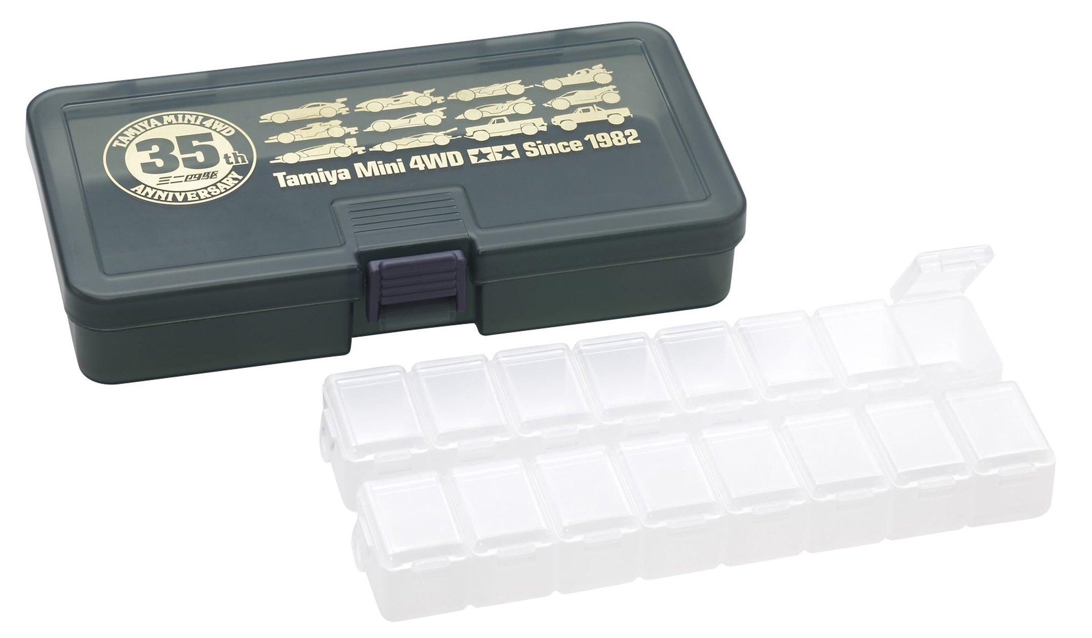 Tamiya Mini 4WD Limited Product Parts Case Set Mini 4WD 35th Anniversary Модель 95107
Tamiya Mini 4WD Limited Product Parts Case Set Mini 4WD 35th Anniversary Модель 95107