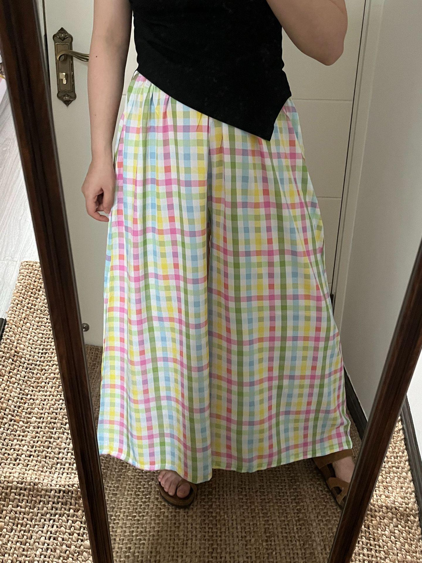 Women s Plus Size Wide-Leg Skirt Pants - Casual Summer Loose Cotton Silk Blend with Double Pockets Extra Long (Length 110cm)
Women s Plus Size Wide-Leg Skirt Pants - Casual Summer Loose Cotton Silk Blend with Double Pockets Extra Long (Length 110cm)