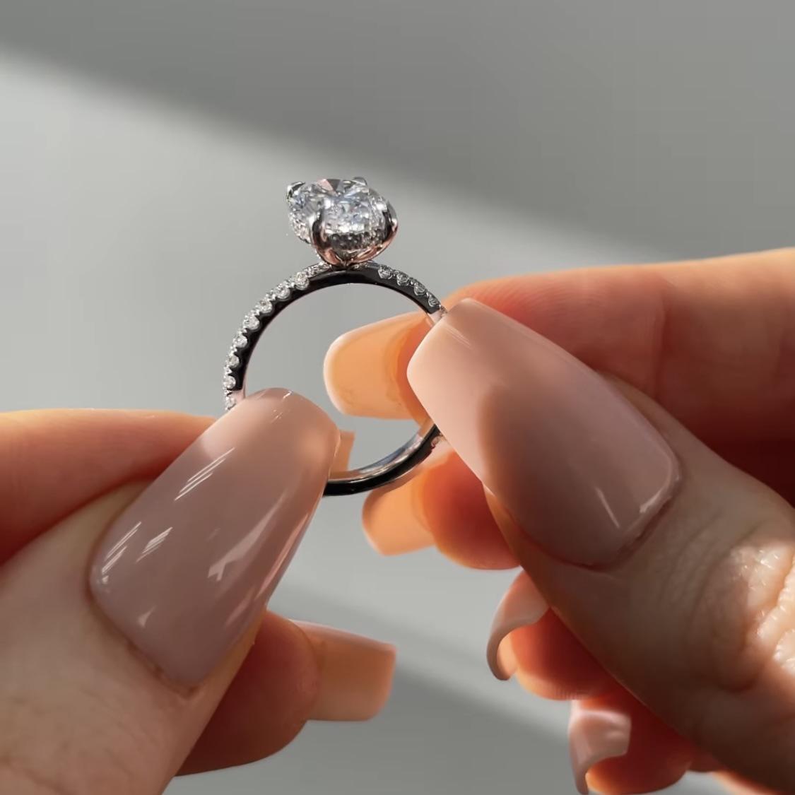 Women s 1 Carat Moissanite Ring: Pure Silver and Platinum Wedding Proposal Gift Size 8 рожевий колір золота
Women s 1 Carat Moissanite Ring: Pure Silver and Platinum Wedding Proposal Gift Size 8 рожевий колір золота