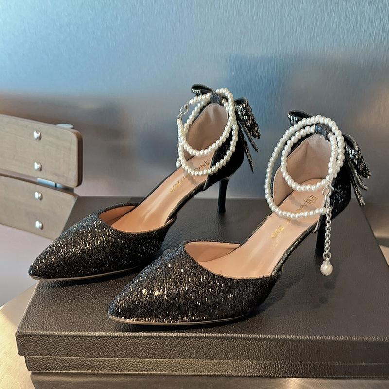 Silver high-heeled wedding shoes women s thin heels 2025 new pointed rhinestone bow two-wear beaded chain single shoes 34
Silver high-heeled wedding shoes women s thin heels 2025 new pointed rhinestone bow two-wear beaded chain single shoes 34