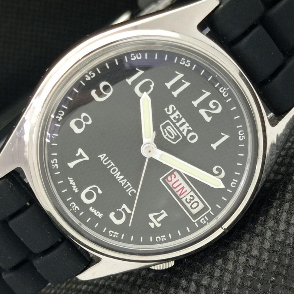 Б/У винтажные часы SEIKO 5 AUTOMATIC 6349A JAPAN MENS D/D BLACK WATCH 596-a312825-9 SKU596-a312825
Б/У винтажные часы SEIKO 5 AUTOMATIC 6349A JAPAN MENS D/D BLACK WATCH 596-a312825-9 SKU596-a312825