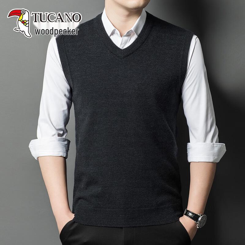 TUCANO Men s V-Neck Knit Vest XL
TUCANO Men s V-Neck Knit Vest XL