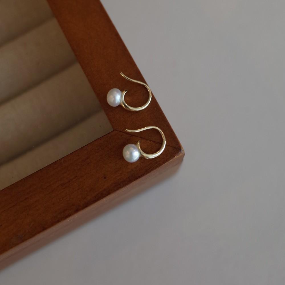 925 Sterling Silver Plated 14K Gold Shell Pearl Earrings for Women Korean Temperament Jewelry Accessories Gold
925 Sterling Silver Plated 14K Gold Shell Pearl Earrings for Women Korean Temperament Jewelry Accessories Gold