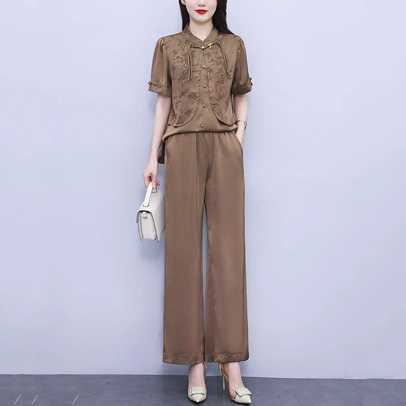 Mom s 2025 Summer Slimming Casual Two-Piece Set: Short Sleeve Top & Printed Pants XL (Recommended for 115-130 jin)
Mom s 2025 Summer Slimming Casual Two-Piece Set: Short Sleeve Top & Printed Pants XL (Recommended for 115-130 jin)