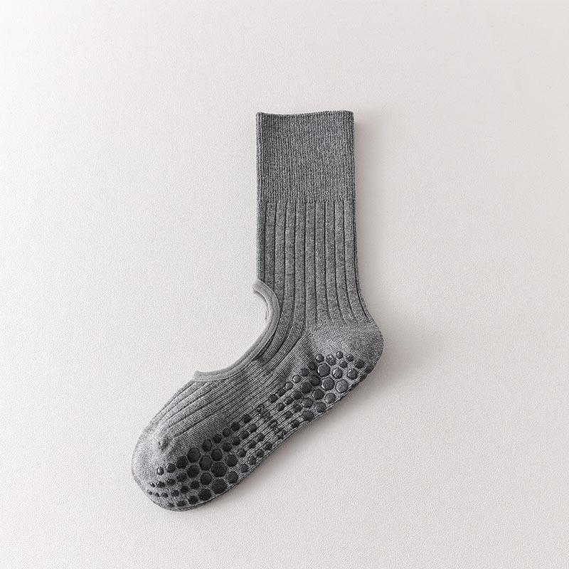 Ballet Core Yoga Socks for Women Non-Slip Grippy Pilates Socks with Open Back Toe Breathable Dance Socks for Gym Fitness Workout One Size сірий колір
Ballet Core Yoga Socks for Women Non-Slip Grippy Pilates Socks with Open Back Toe Breathable Dance Socks for Gym Fitness Workout One Size сірий колір