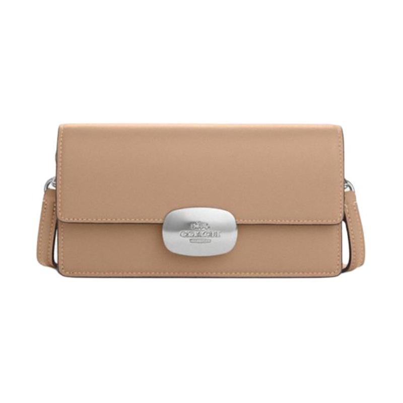 COACH Eliza 20 Solid Color Removable Shoulder Strap Logo Cow Leather Crossbody Bag Small Women s Taupe сірий колір
COACH Eliza 20 Solid Color Removable Shoulder Strap Logo Cow Leather Crossbody Bag Small Women s Taupe сірий колір
