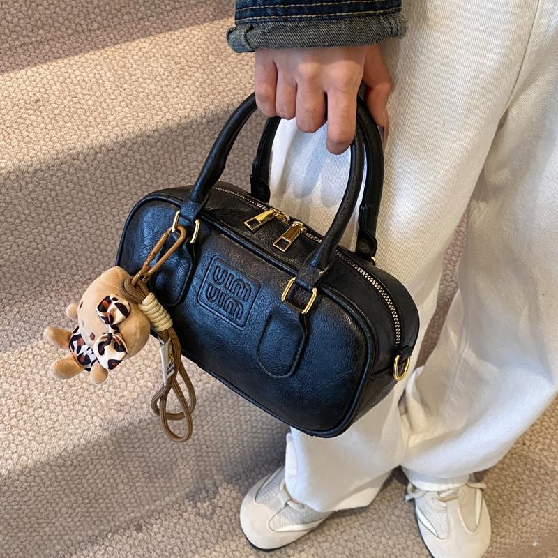 Women s High-Grade Retro Bowling Shoulder Bag, 2024 Autumn Edition
Women s High-Grade Retro Bowling Shoulder Bag, 2024 Autumn Edition