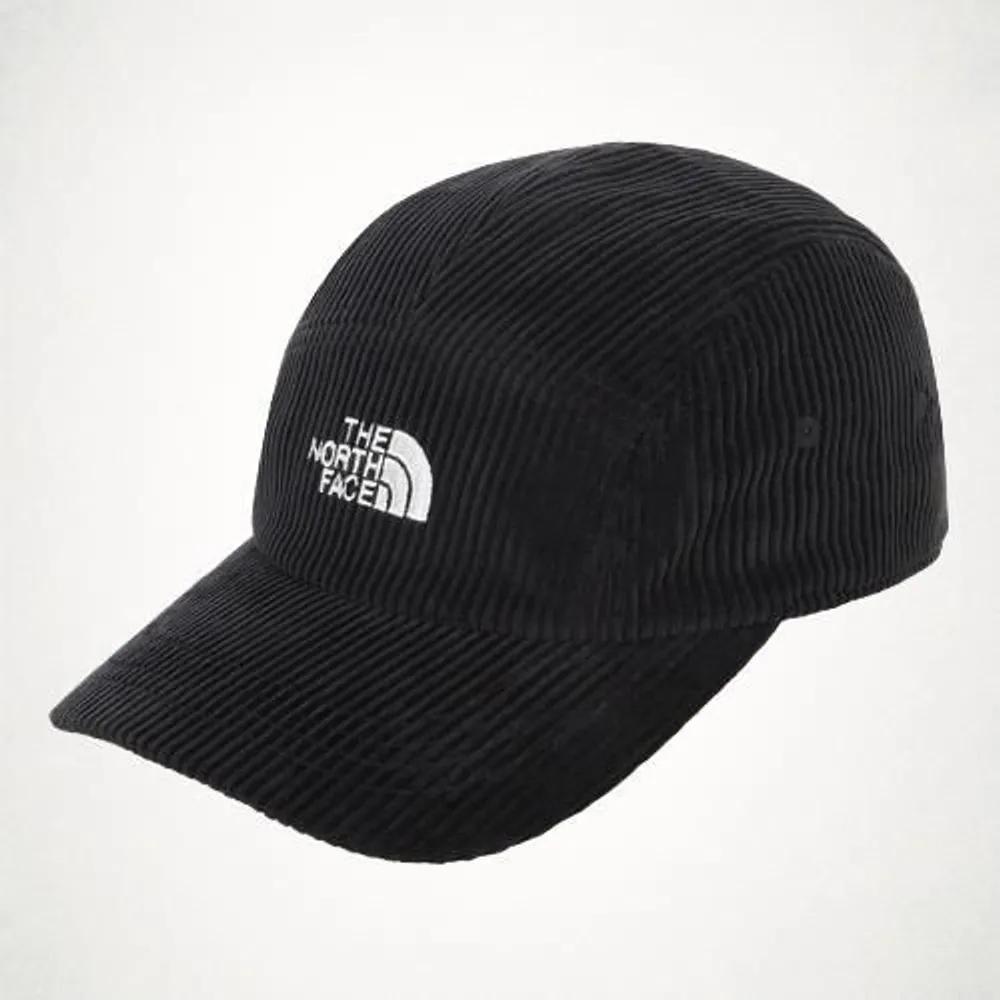 The North Face NE3CR59A 5 Panel Cap Corduroy JET BLACK 1693346 JET BLACK
The North Face NE3CR59A 5 Panel Cap Corduroy JET BLACK 1693346 JET BLACK